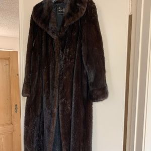 MINK DESIGNER FUR COAT